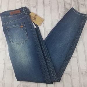 ABS Denim Diamond Trim Skinny Jeans in Lig…